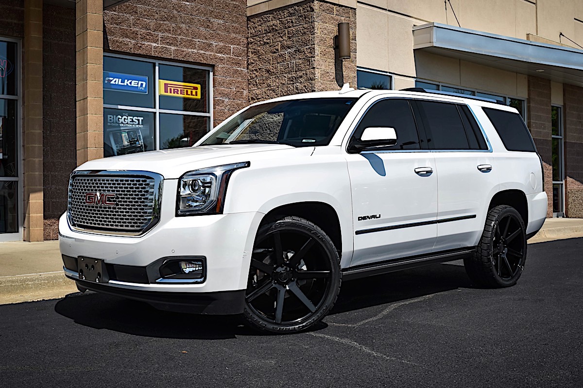 GMC Yukon with DUB 1-Piece Future - S204